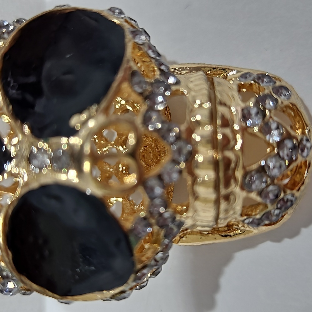 SKULL Rhinestone & Enamel on Goldtone Keychain - Picture 6 of 8
